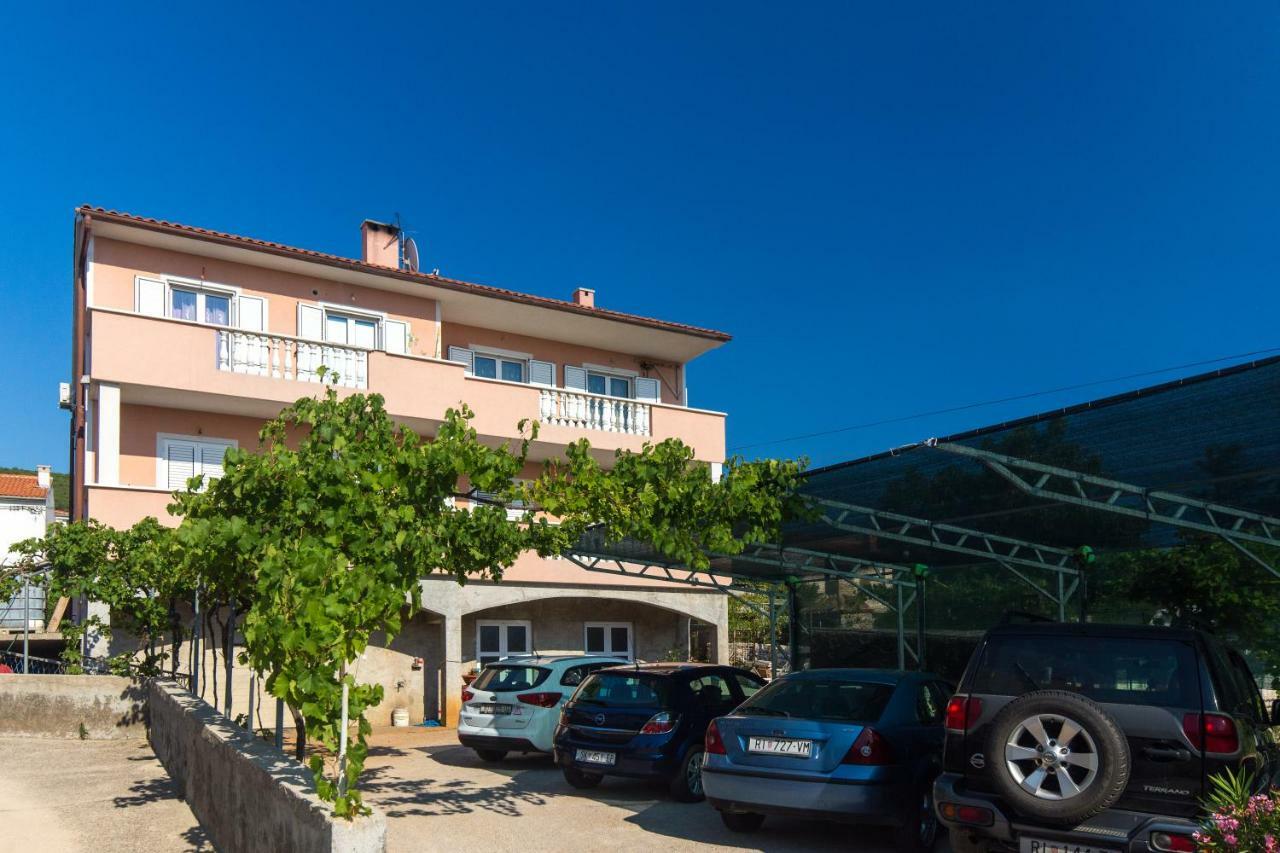 Apartments Bonifacic Punat Esterno foto